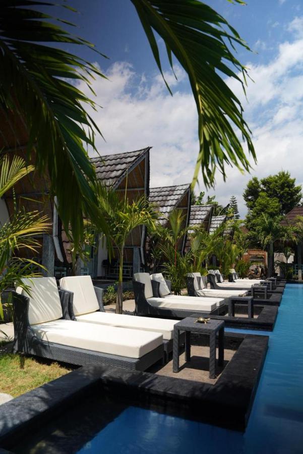 Copacabana Gili Air Hotel Mataram Exterior photo