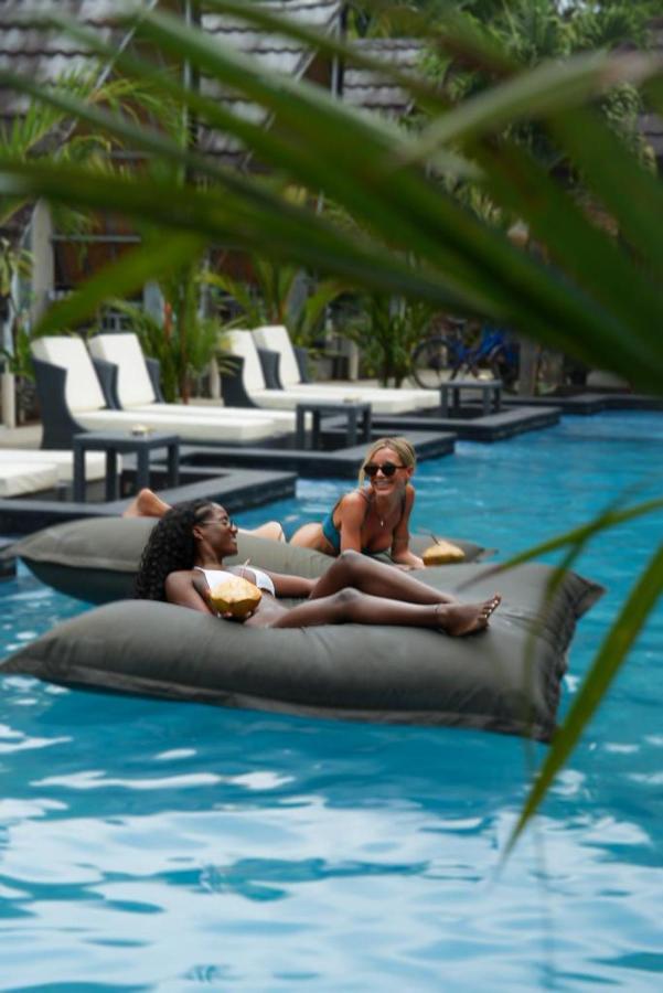 Copacabana Gili Air Hotel Mataram Exterior photo
